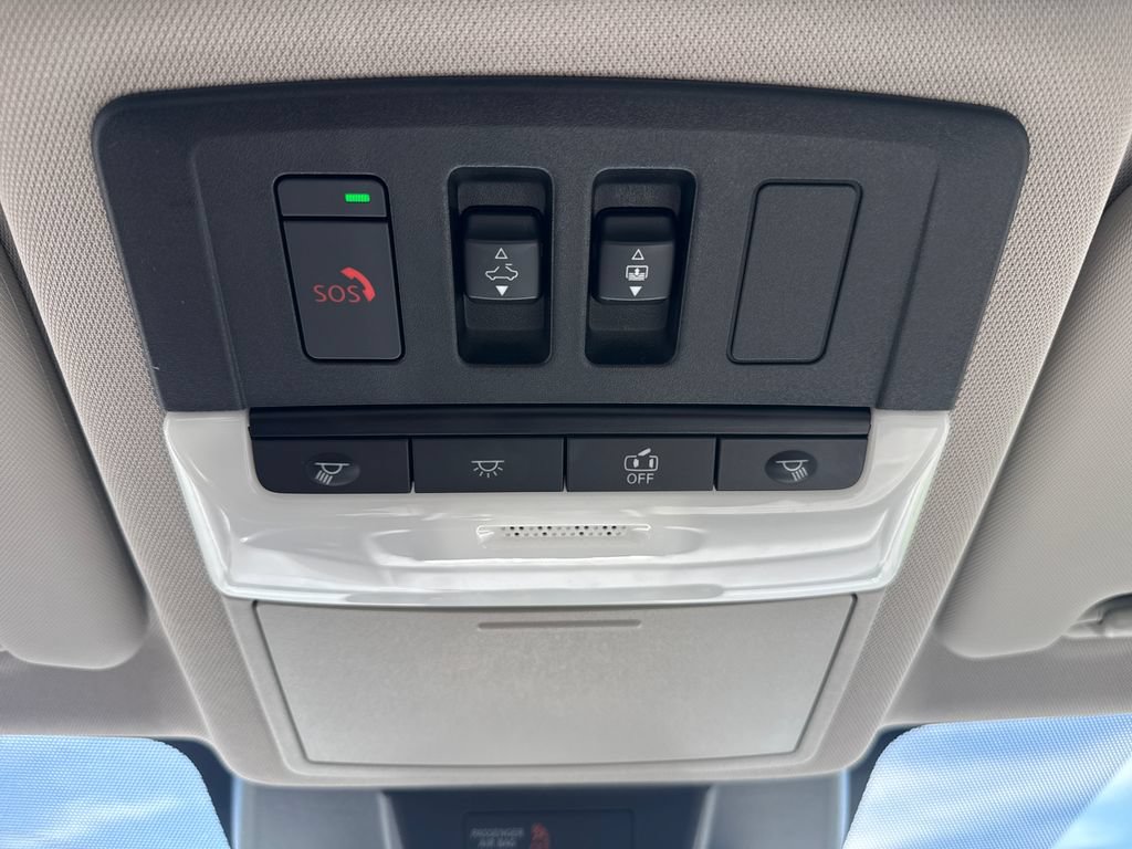 Used 2023 Nissan Rogue SL AWD/4WD image 22