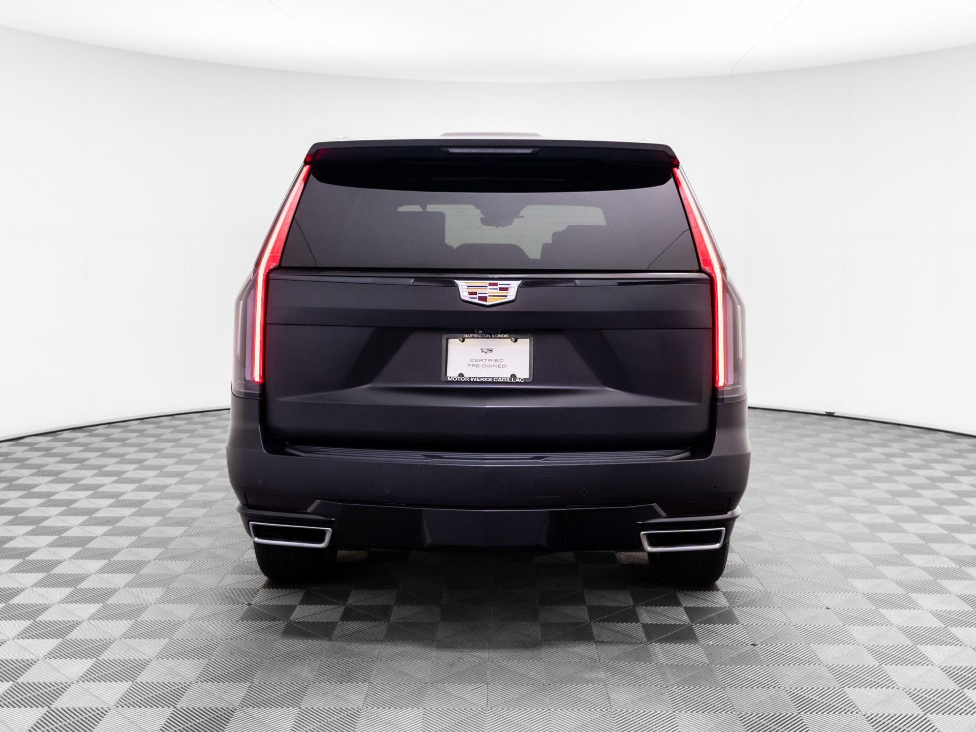 Certified 2024 Cadillac Escalade Premium Luxury AWD/4WD image 5