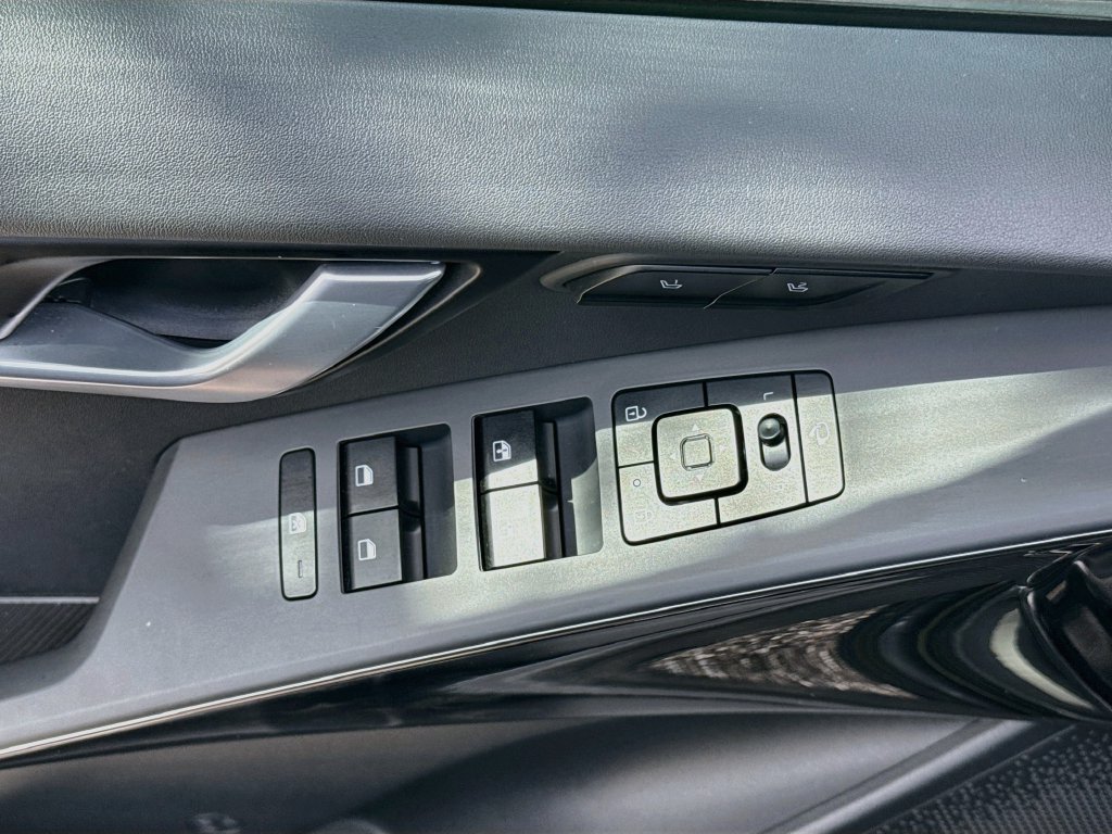 Used 2023 Kia Niro Wave w/ Wave Preserve Package FWD image 19
