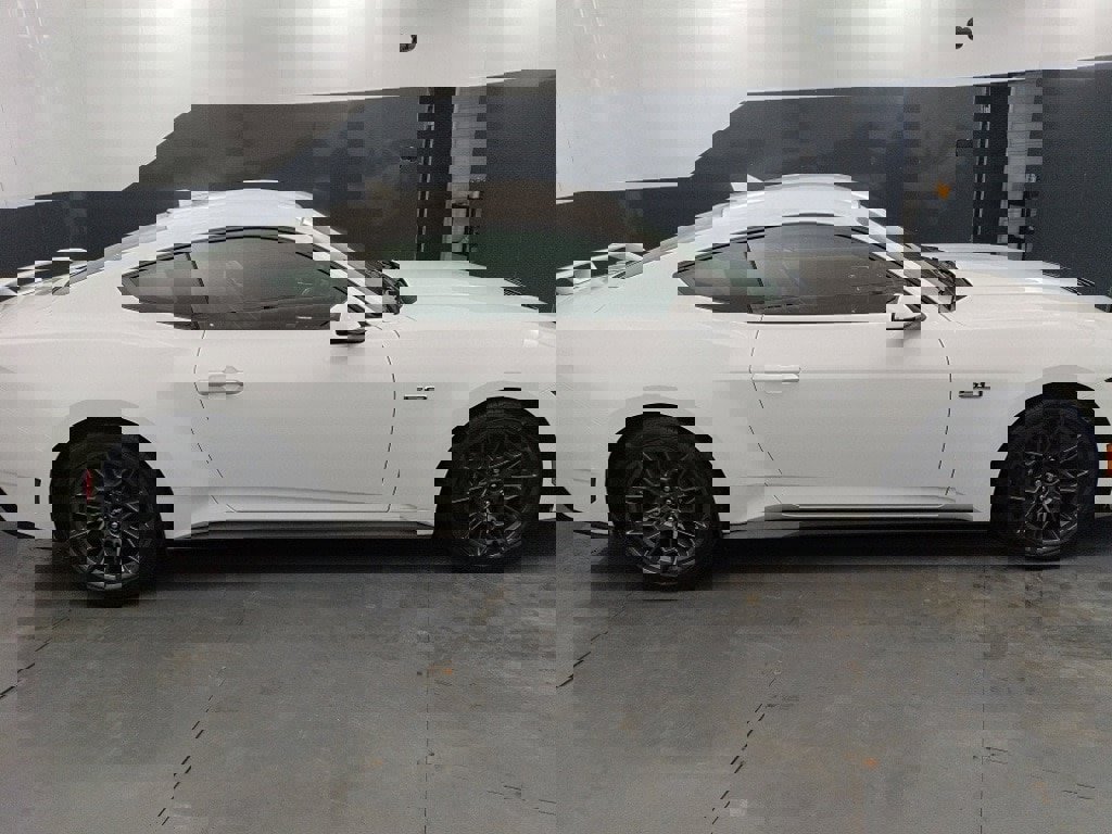 Used 2024 Ford Mustang GT Premium w/ GT Performance Package image 2