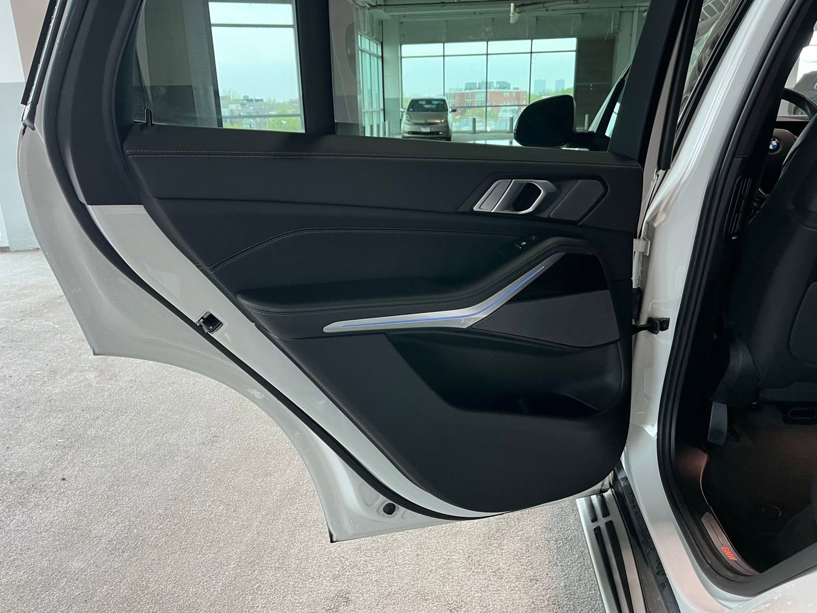 Used 2025 BMW X5 xDrive50e image 35