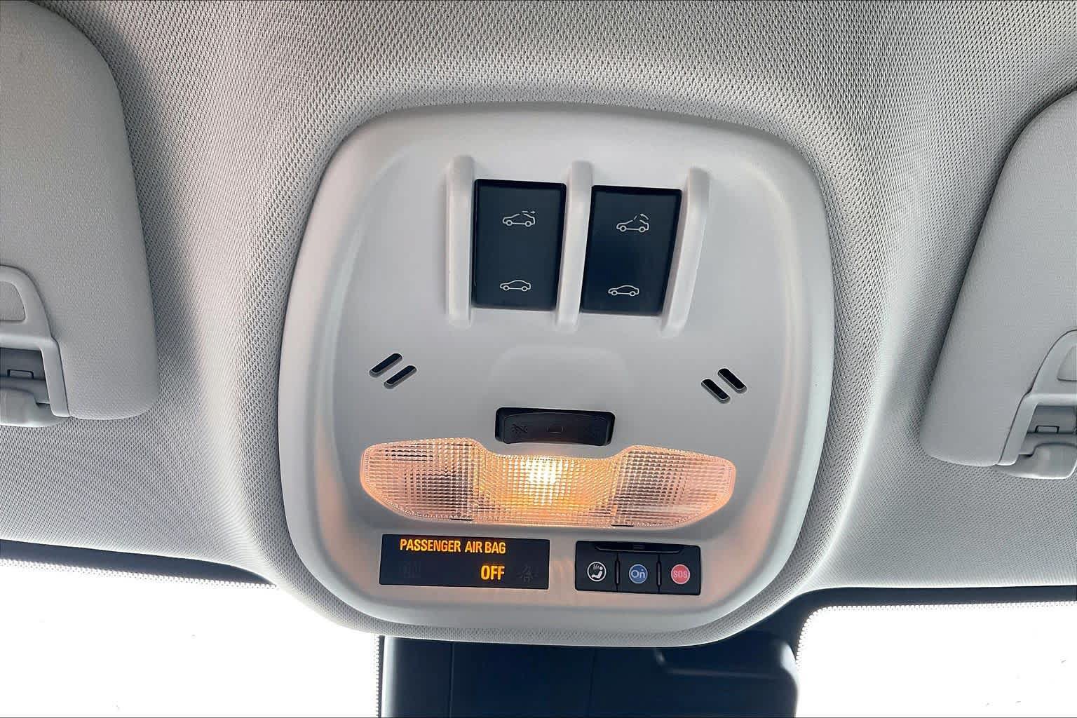 Used 2024 Chevrolet Trax ACTIV w/ Sunroof Package FWD image 34
