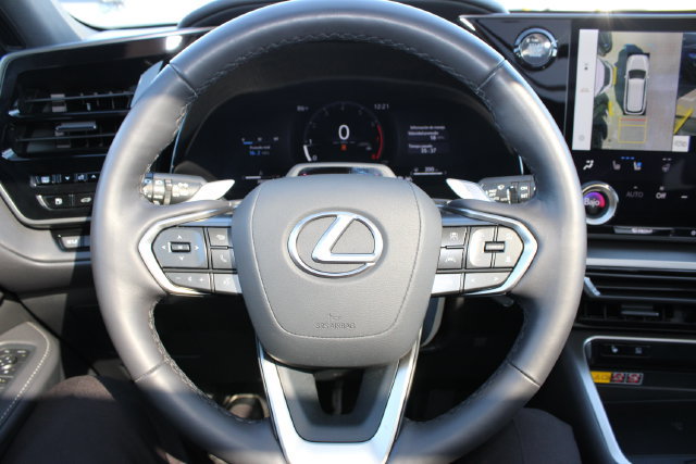 Certified 2024 Lexus TX 350 AWD w/ Captains Chair Package image 17