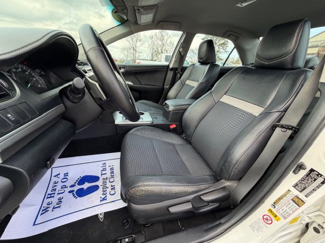 Used 2014 Toyota Camry SE w/ Fleet Convenience Package FWD image 12