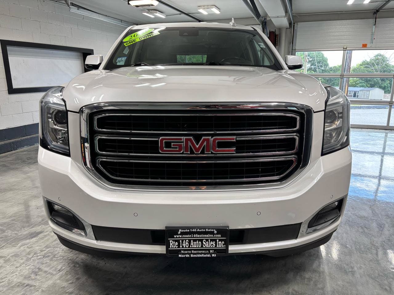 Used 2020 GMC Yukon XL SLT w/ Open Road Package AWD/4WD image 3