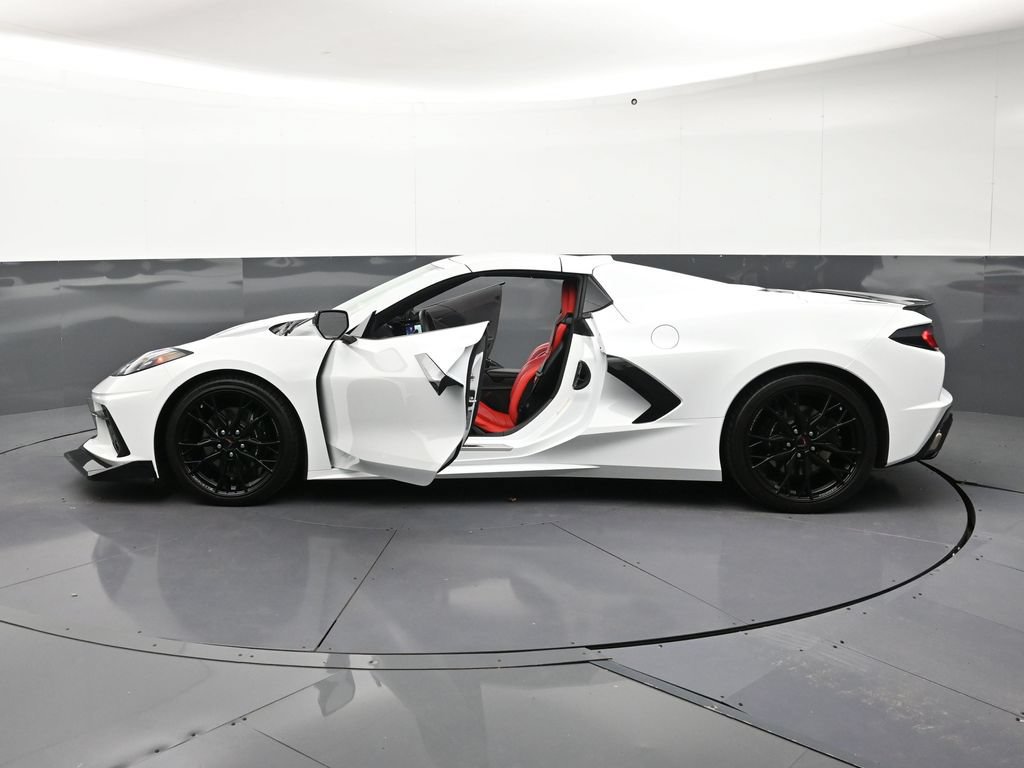 Used 2025 Chevrolet Corvette Stingray Convertible w/ Battery Protection Package RWD image 32