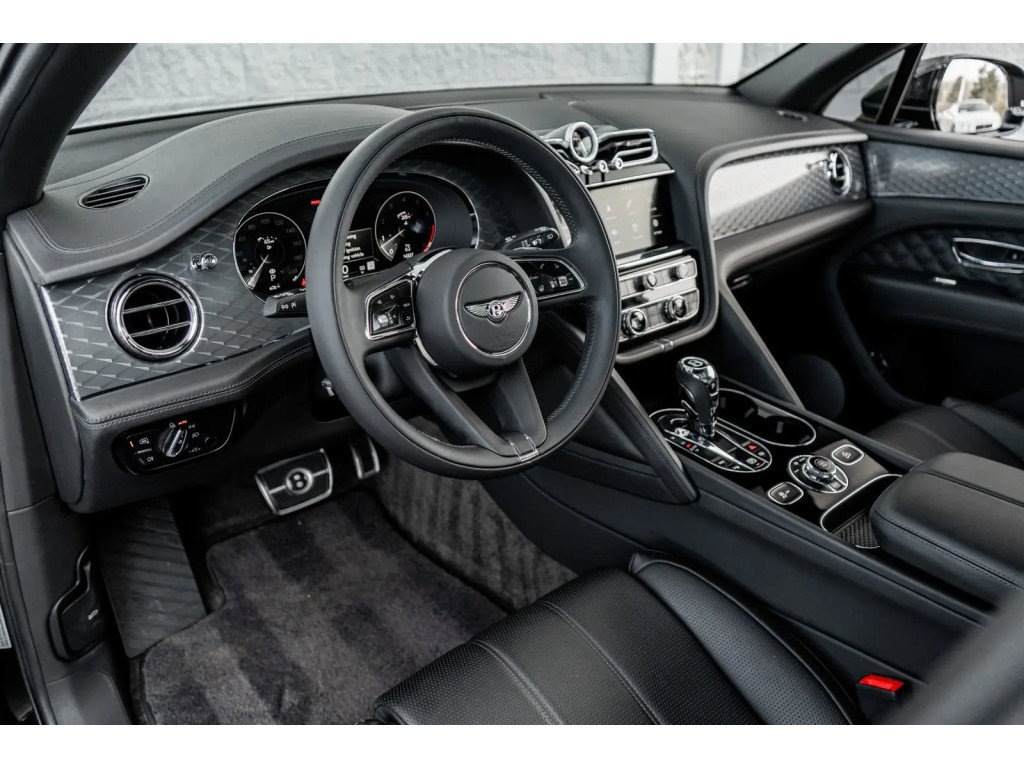 Used 2022 Bentley Bentayga image 31