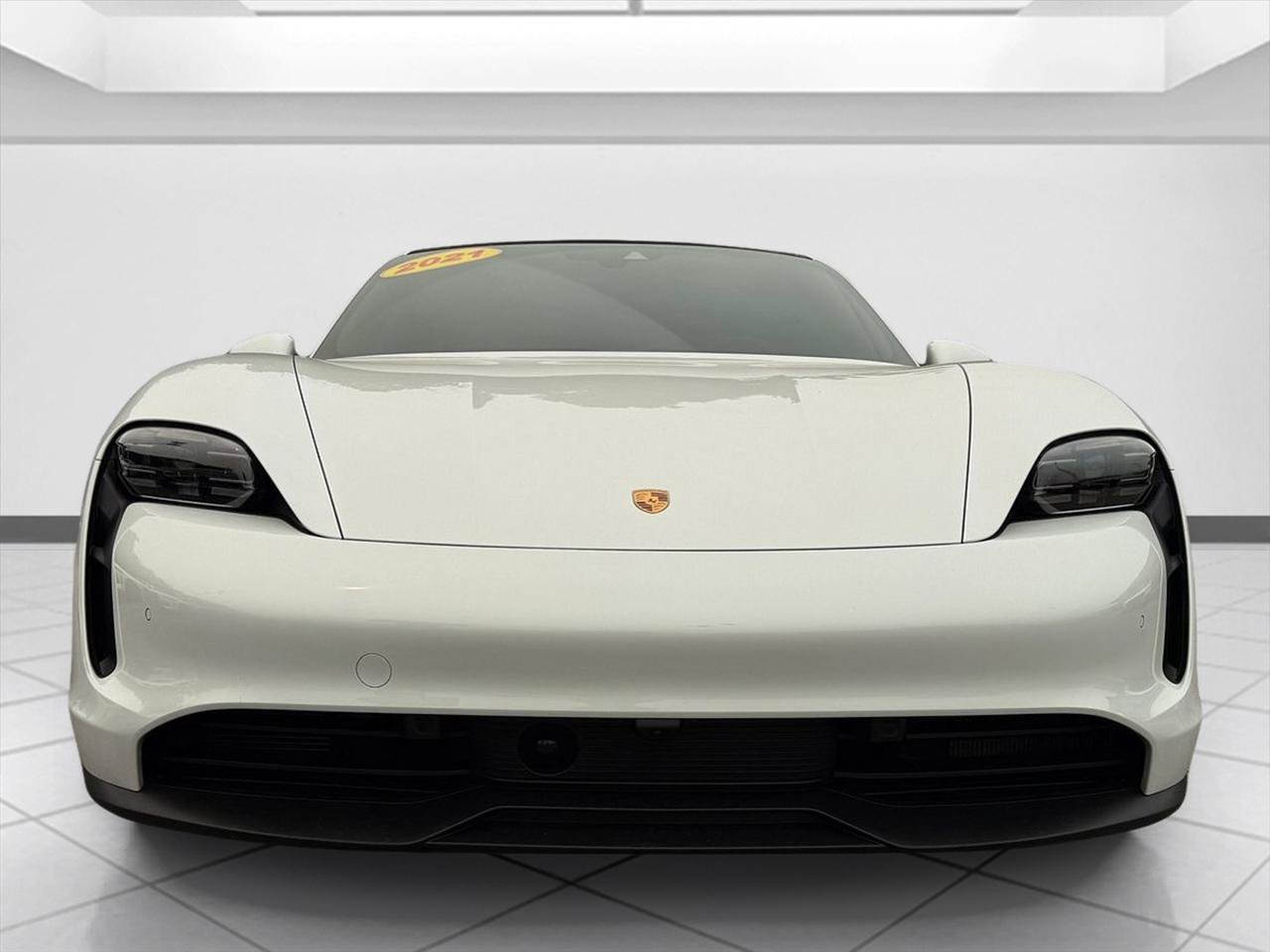 Used 2021 Porsche Taycan RWD image 2