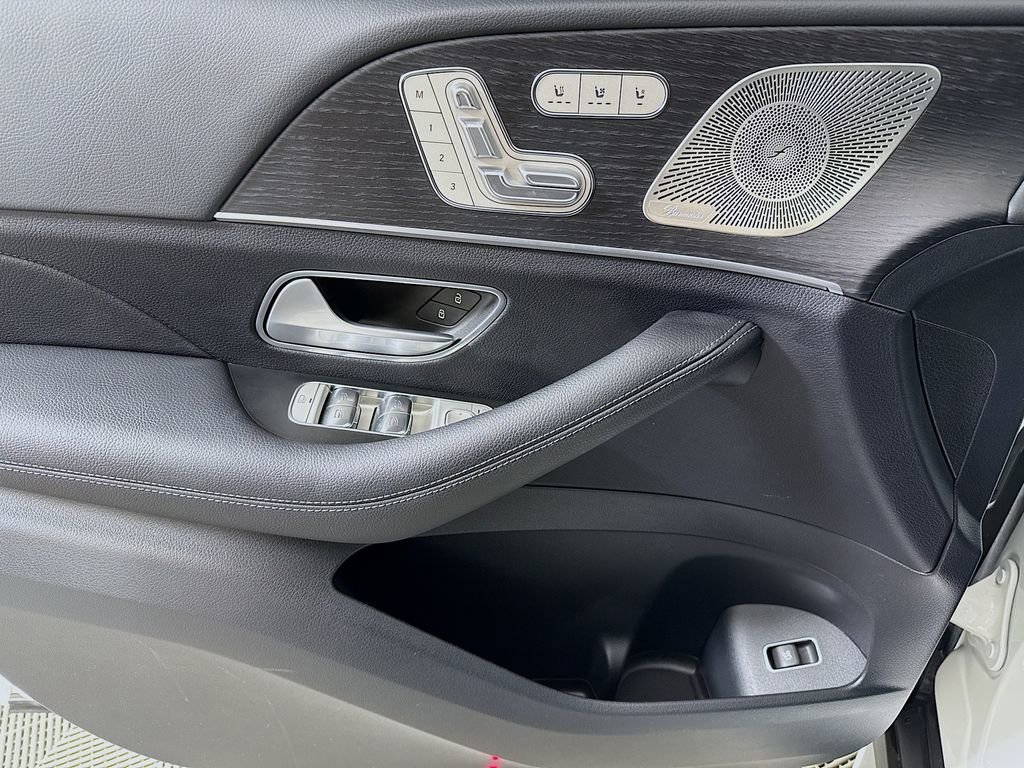 Used 2024 Mercedes-Benz GLE 350 GLE 350 w/ 3rd Row Seat Package image 18
