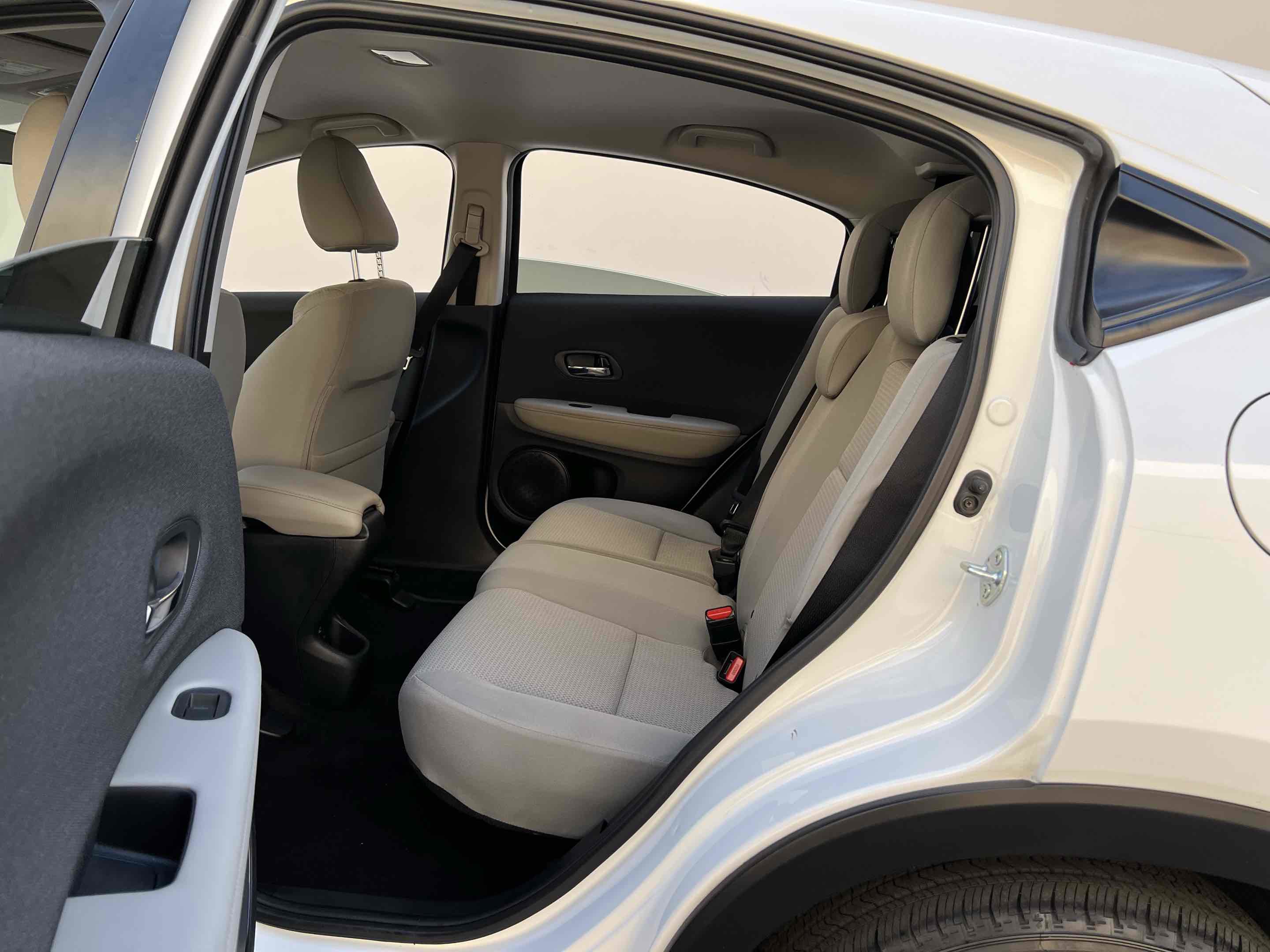 Used 2022 Honda HR-V LX image 5