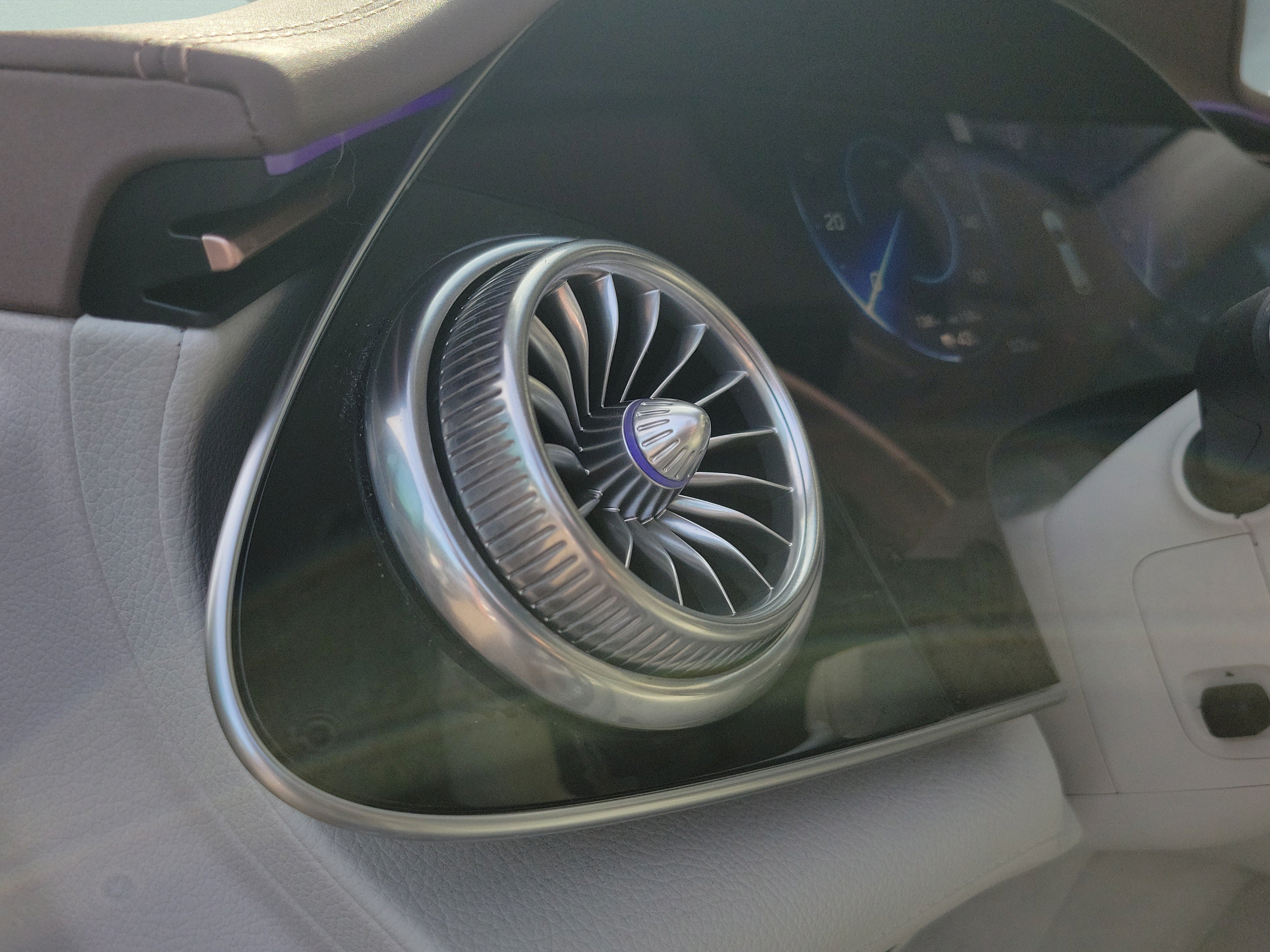 Certified 2024 Mercedes-Benz EQS 450+ SUV image 34