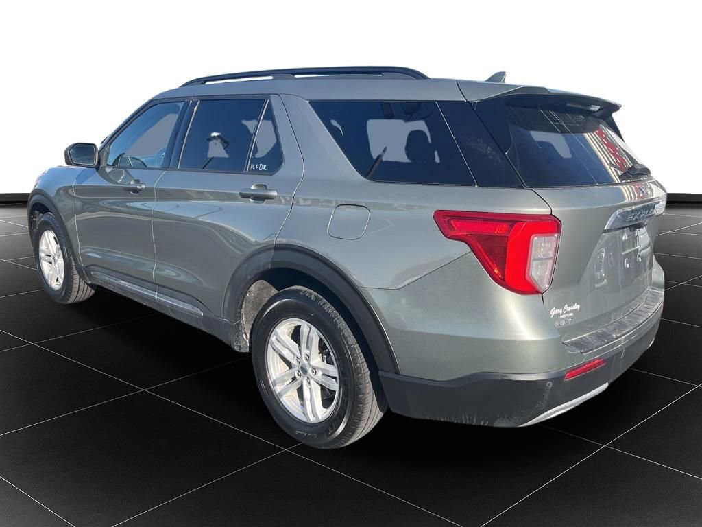 Used 2020 Ford Explorer XLT w/ Equipment Group 202A image 3
