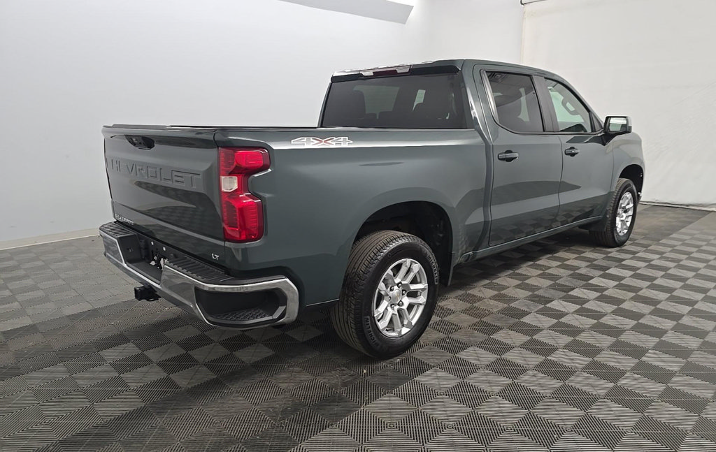 Used 2025 Chevrolet Silverado 1500 LT AWD/4WD image 2
