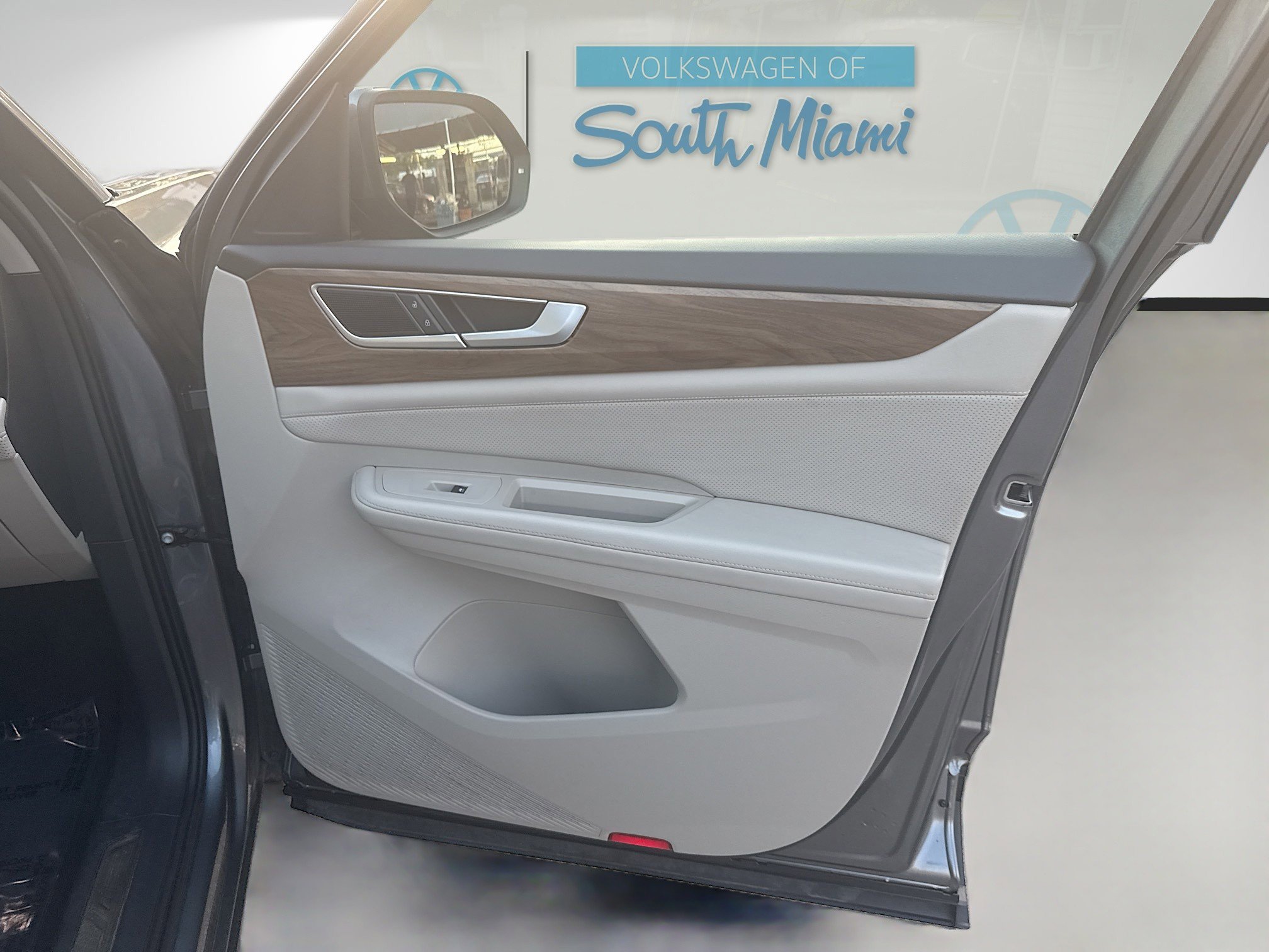 Used 2024 Volkswagen Atlas SE image 34