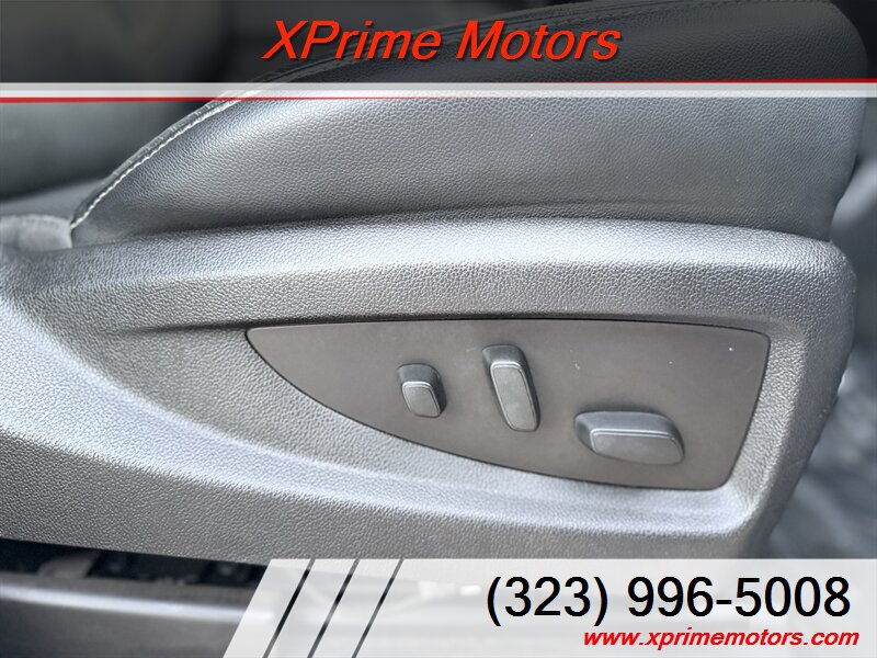 Used 2016 GMC Yukon SLT w/ Open Road Package AWD/4WD image 41