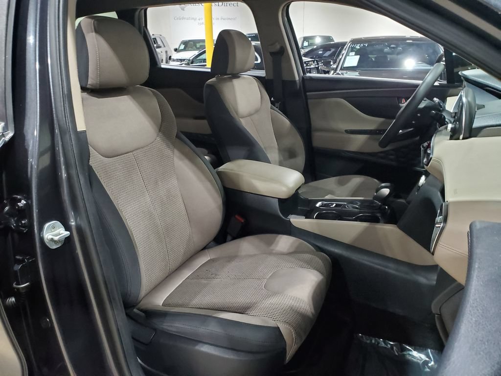 Used 2020 Hyundai Santa Fe SE FWD image 13