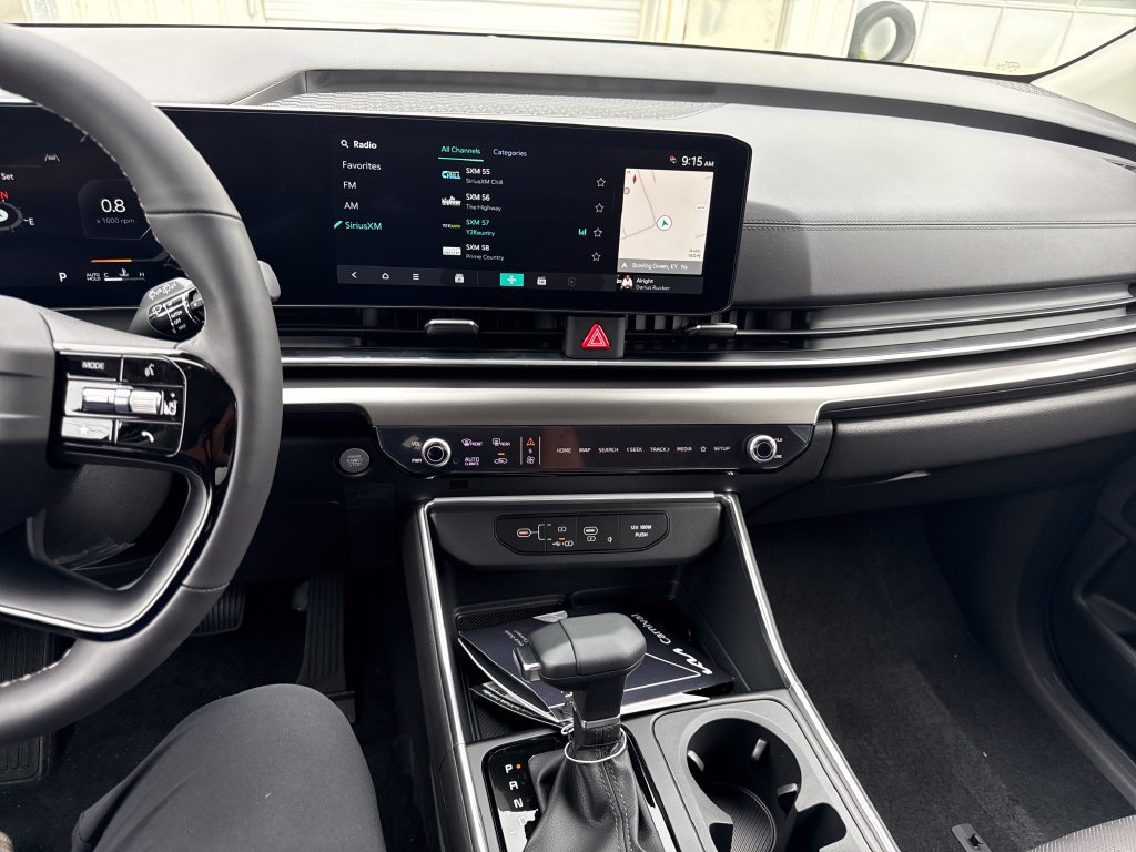 New 2027 Kia Carnival SX FWD image 21