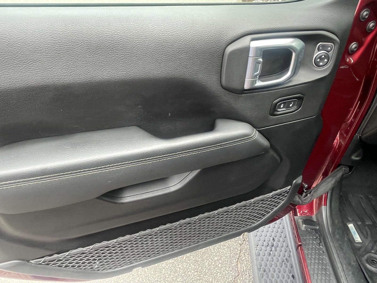 Used 2021 Jeep Wrangler Unlimited Sahara w/ Cold Weather Group image 15