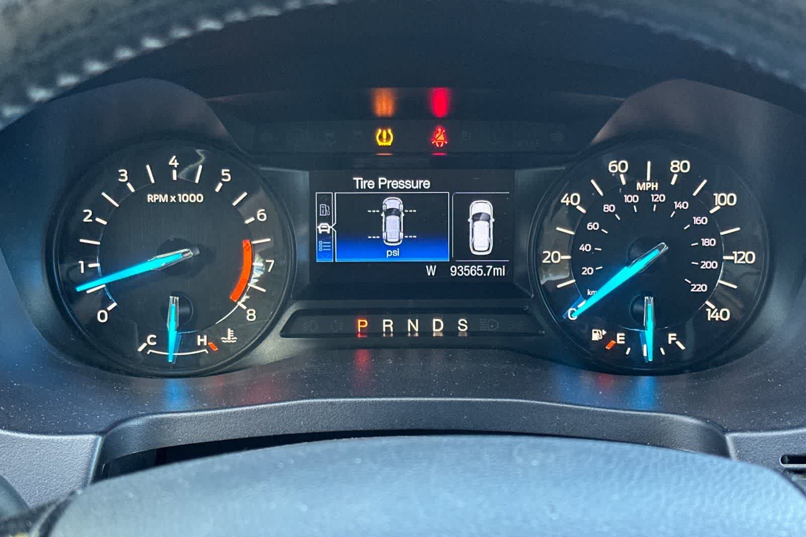 Used 2017 Ford Explorer XLT FWD image 26