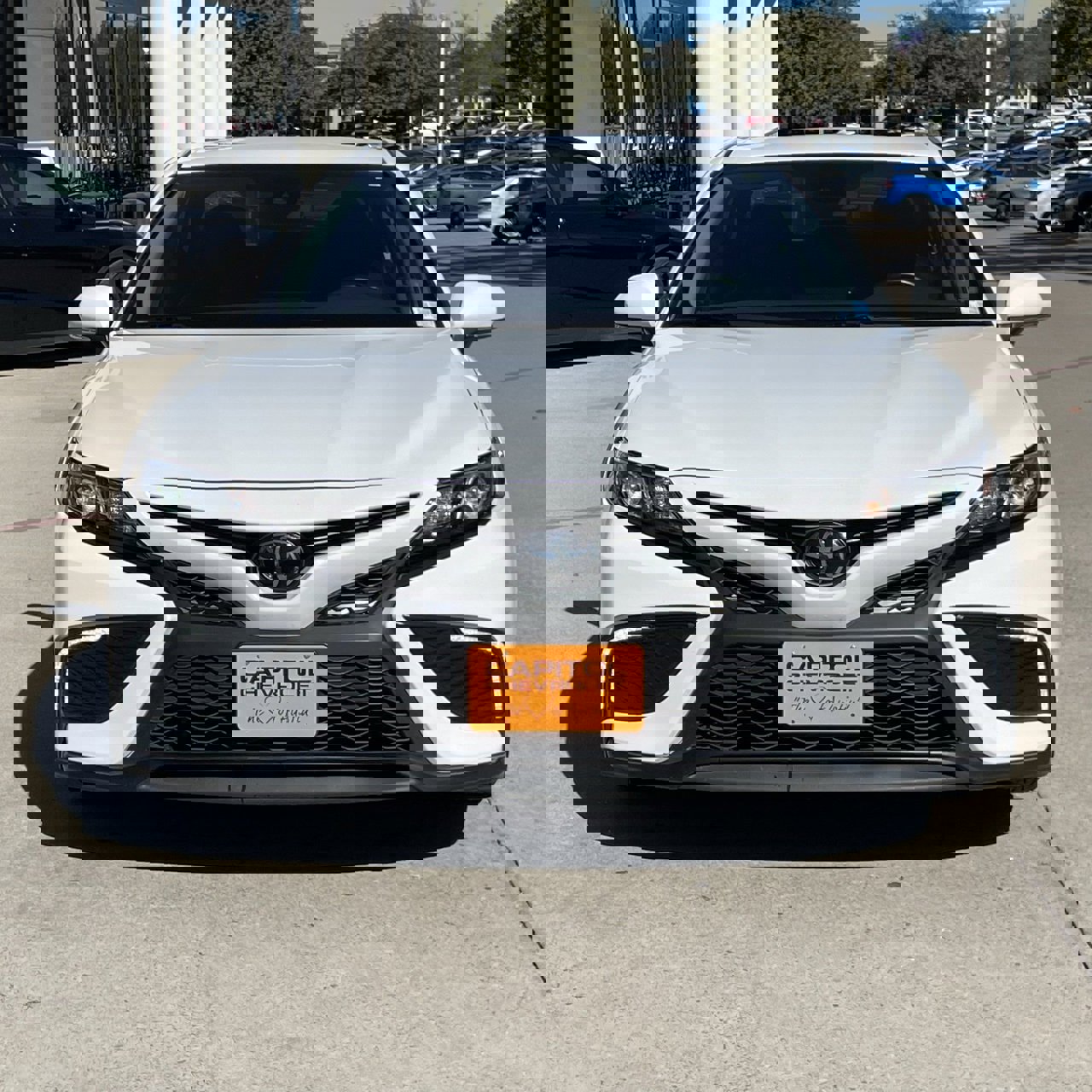 Used 2024 Toyota Camry SE image 6