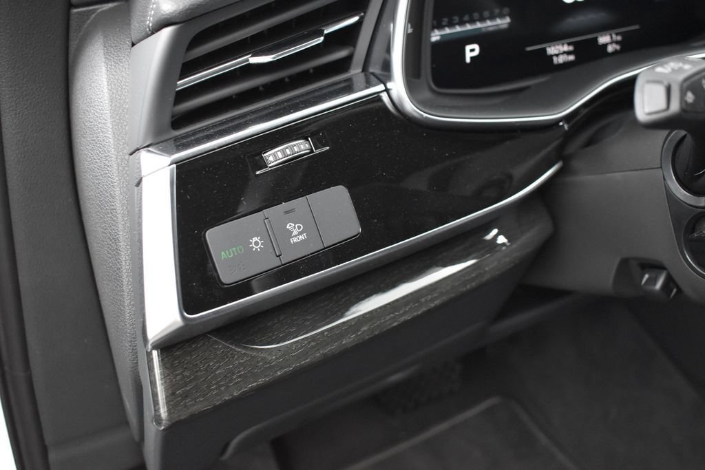 Used 2025 Audi Q7 3.0T Premium w/ Convenience Package AWD/4WD image 7