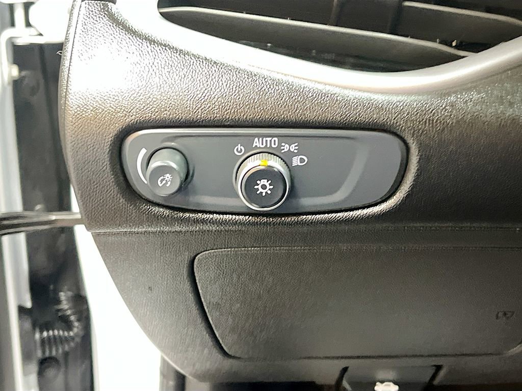 Used 2024 Chevrolet Malibu LT image 10