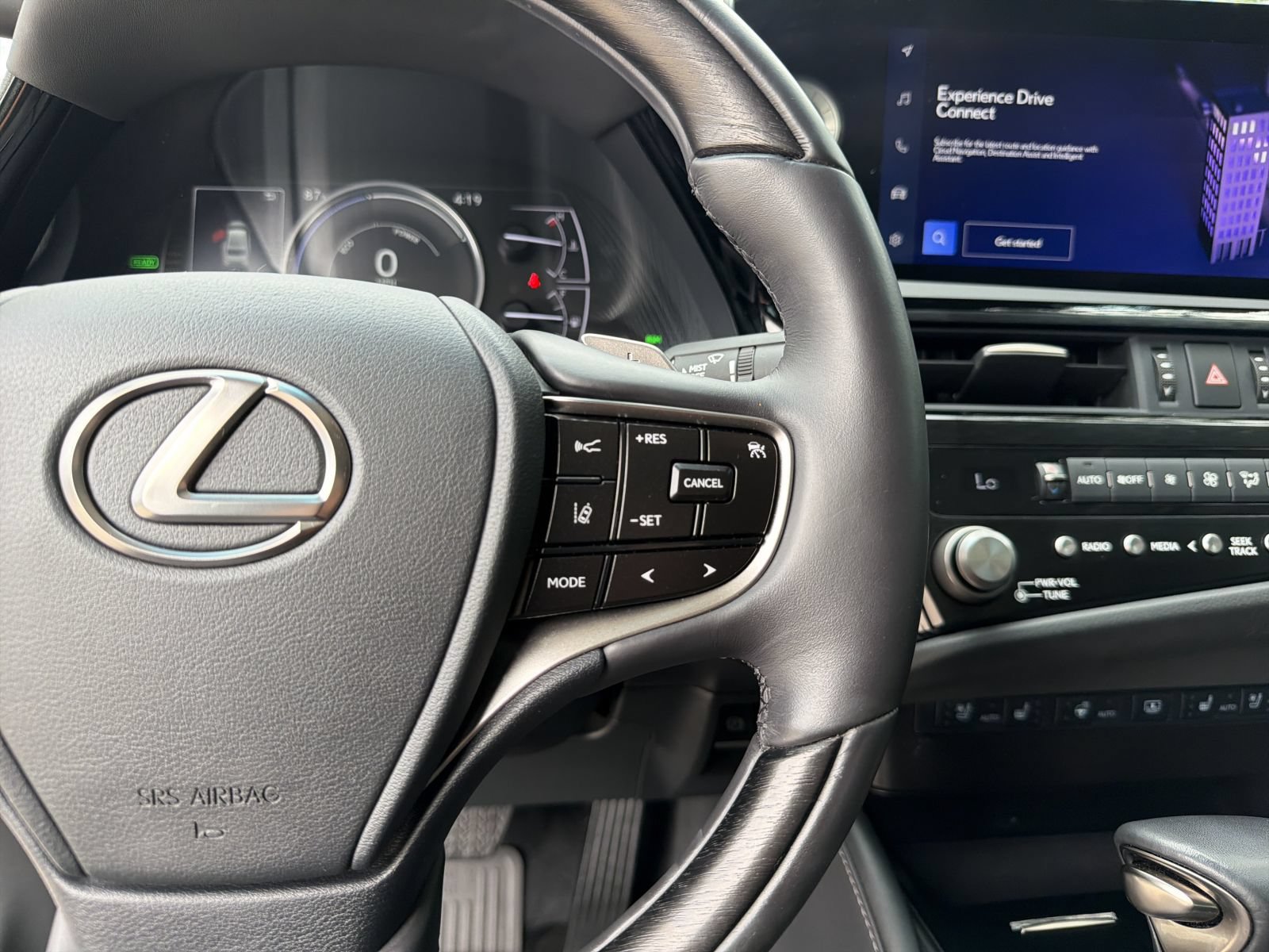 Certified 2024 Lexus ES 300h w/ Technology Package FWD image 16