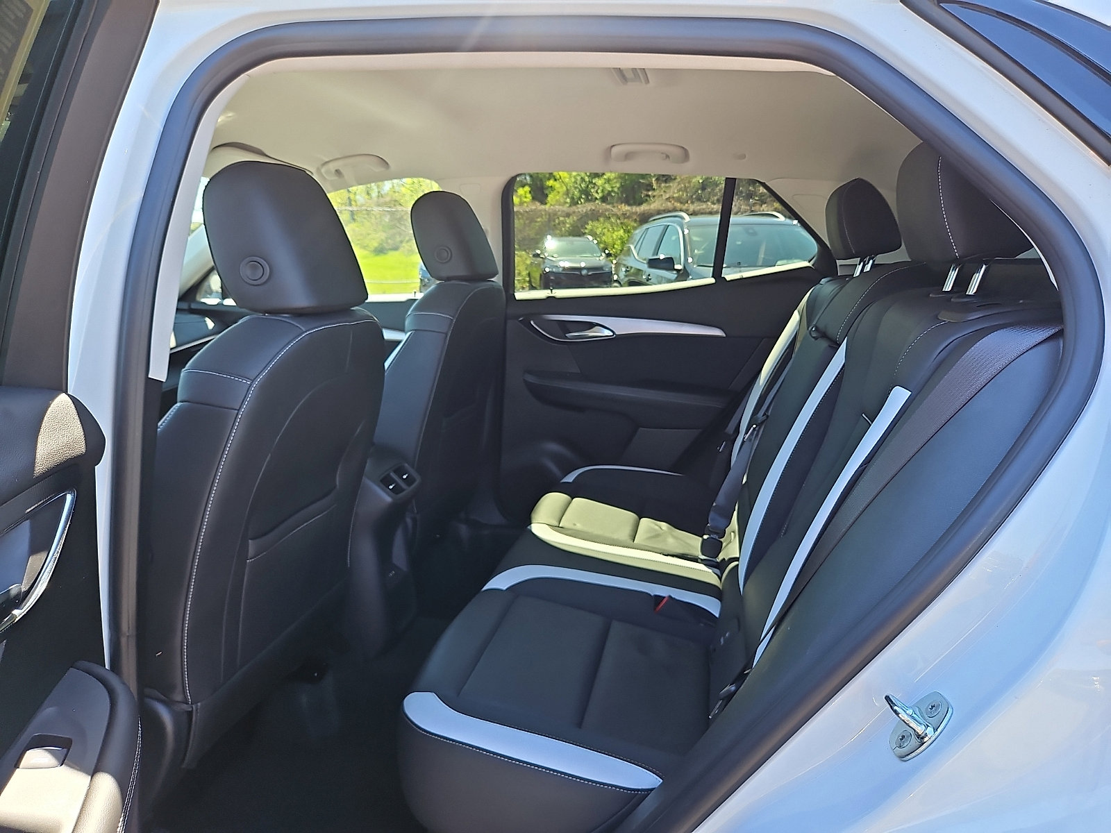 Certified 2025 Buick Envision Sport Touring AWD/4WD image 10
