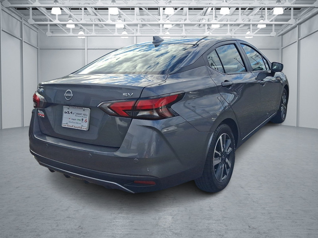 Used 2024 Nissan Versa SV FWD image 5