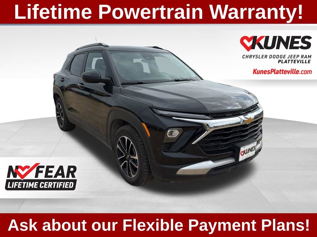 Used 2025 Chevrolet TrailBlazer LT FWD image 1