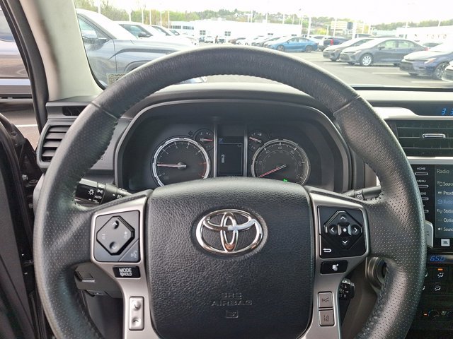 Certified 2020 Toyota 4Runner Limited AWD/4WD image 19