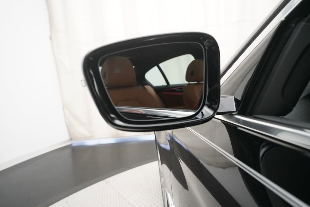 Used 2021 BMW 530i xDrive w/ Convenience Package image 25