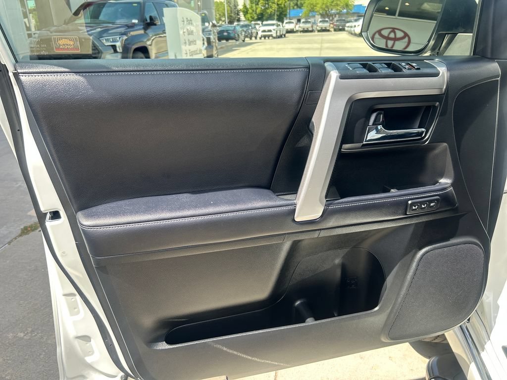 Certified 2020 Toyota 4Runner Limited AWD/4WD image 11