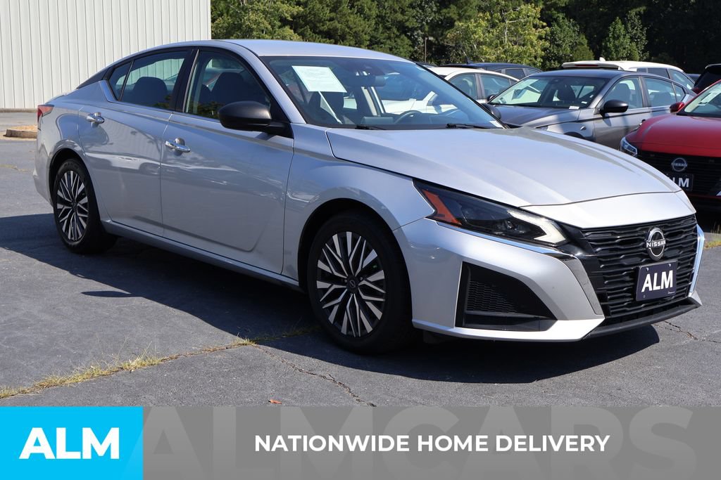 Used 2024 Nissan Altima 2.5 SV FWD image 4