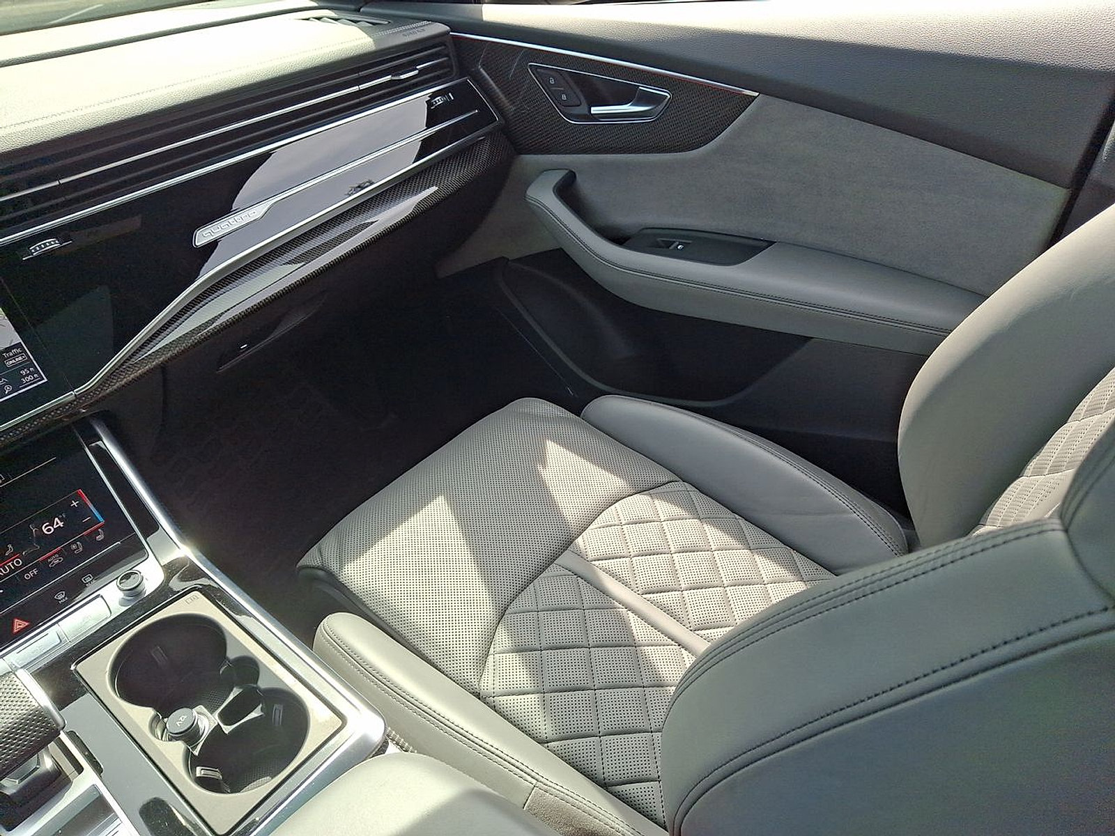 Used 2023 Audi SQ8 Prestige AWD/4WD image 11