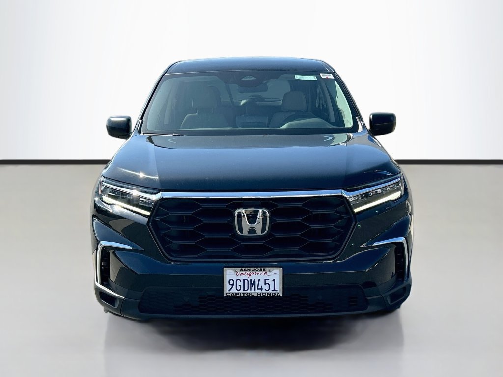 Certified 2023 Honda Pilot LX image 2