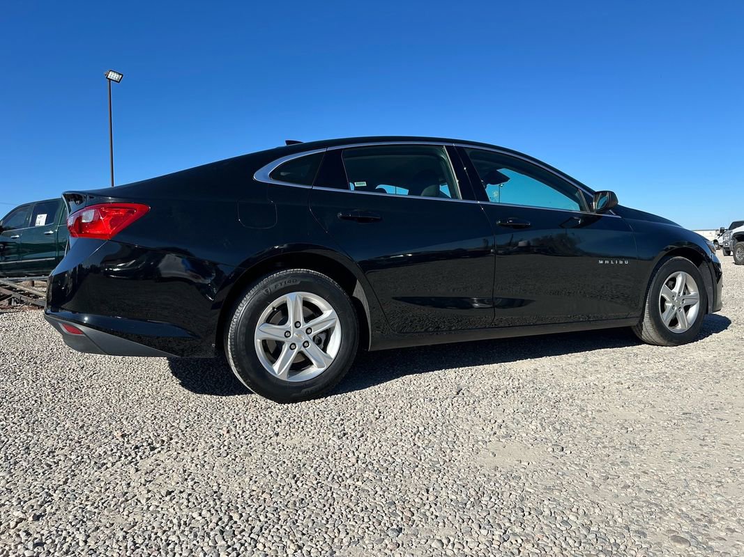 Used 2024 Chevrolet Malibu LT image 11