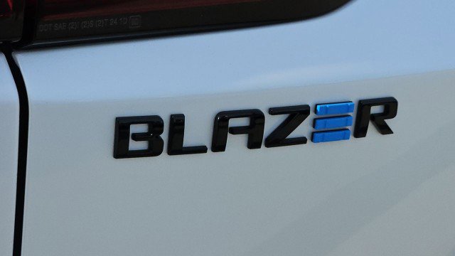 Used 2024 Chevrolet Blazer EV LT image 31