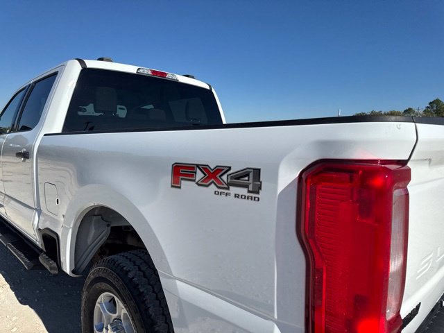 Used 2025 Ford F250 XLT w/ FX4 Off-Road Package AWD/4WD image 12