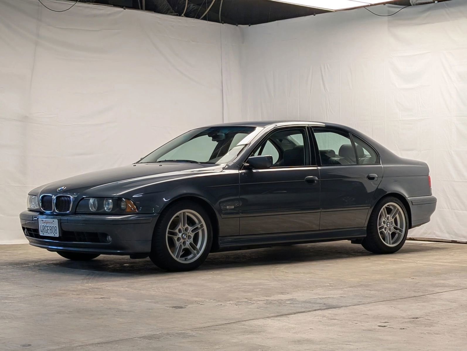 Used 2001 BMW 540i Sedan image 1