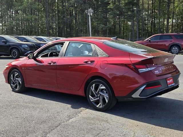 Used 2025 Hyundai Elantra Sport FWD image 3