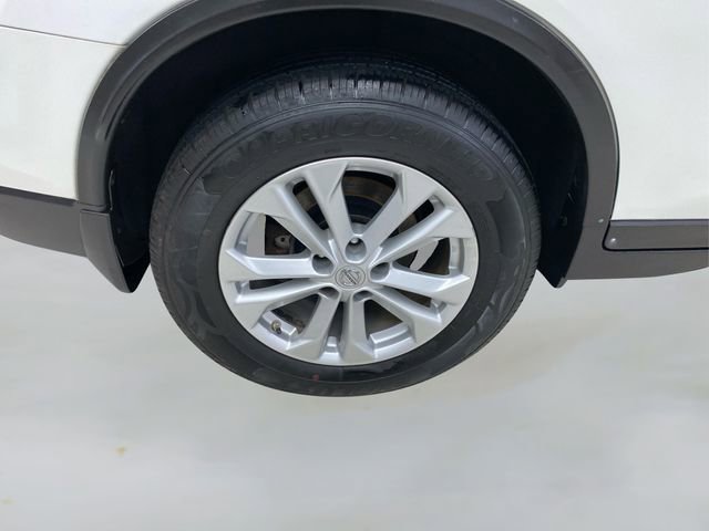 Used 2014 Nissan Rogue SV w/ SV Premium Package image 17