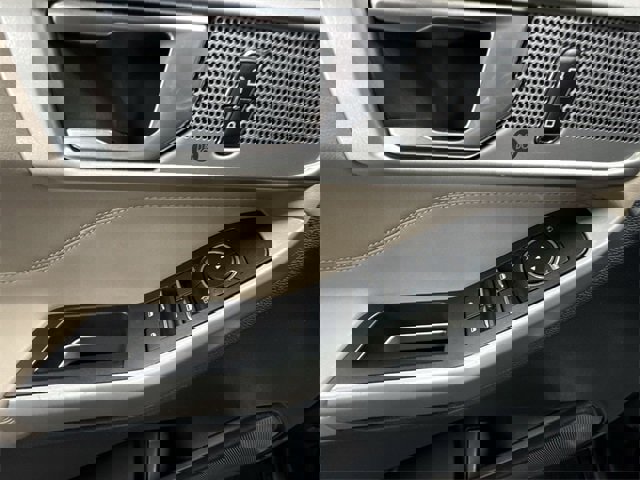 Used 2023 Ford Explorer Limited image 55