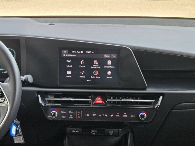 Used 2025 Kia Niro LX FWD image 18