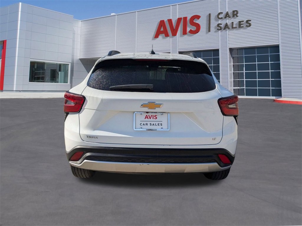 Used 2025 Chevrolet Trax LT w/ LT Convenience Package image 7