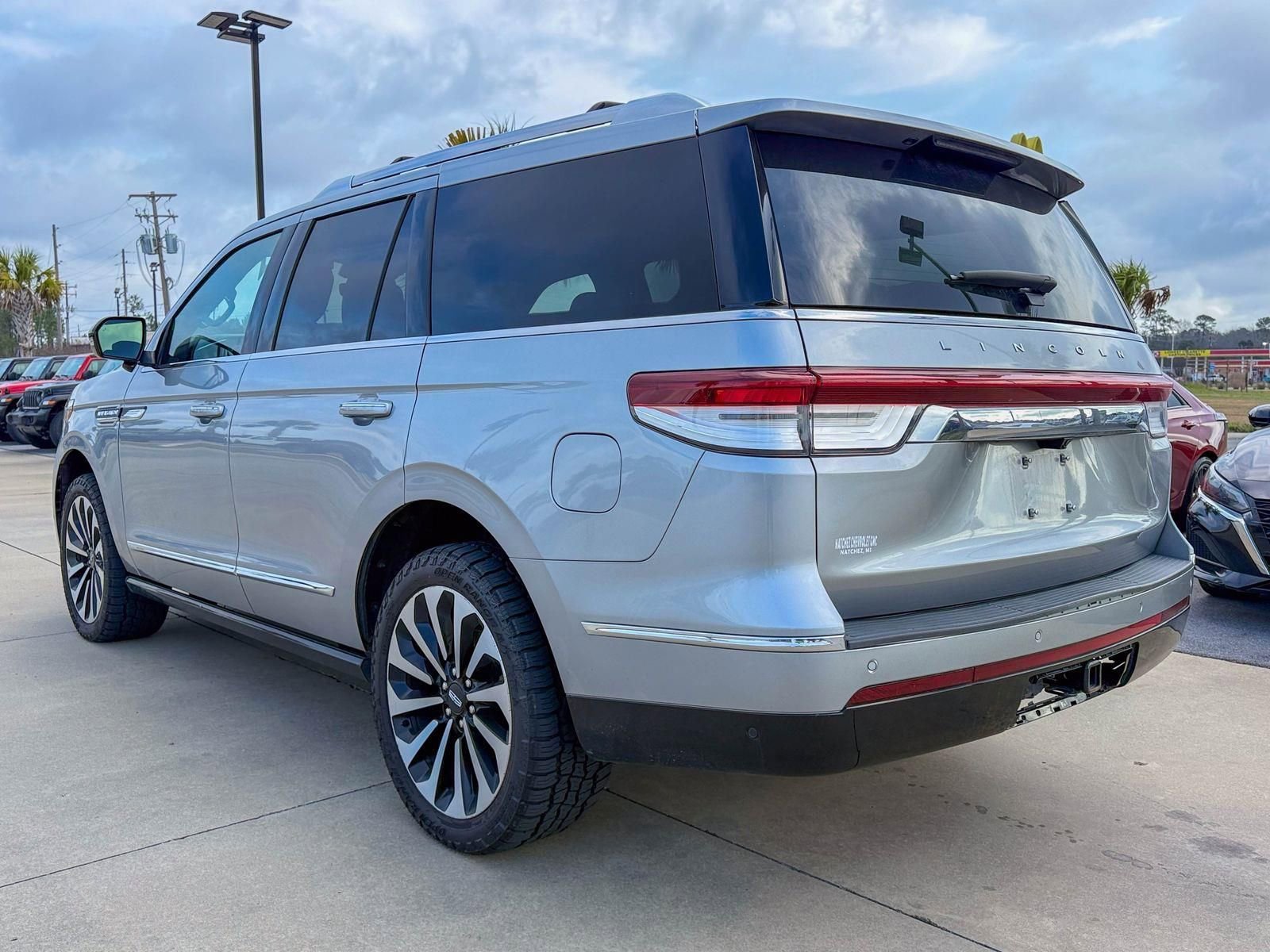 Used 2022 Lincoln Navigator Reserve image 35