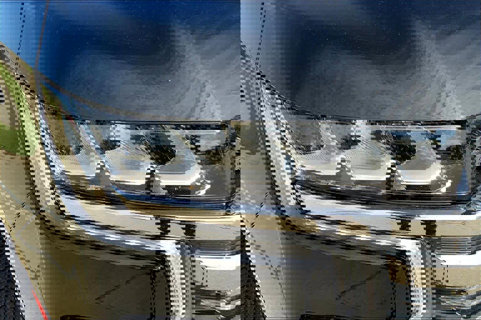 Used 2023 Chevrolet Suburban LS image 25