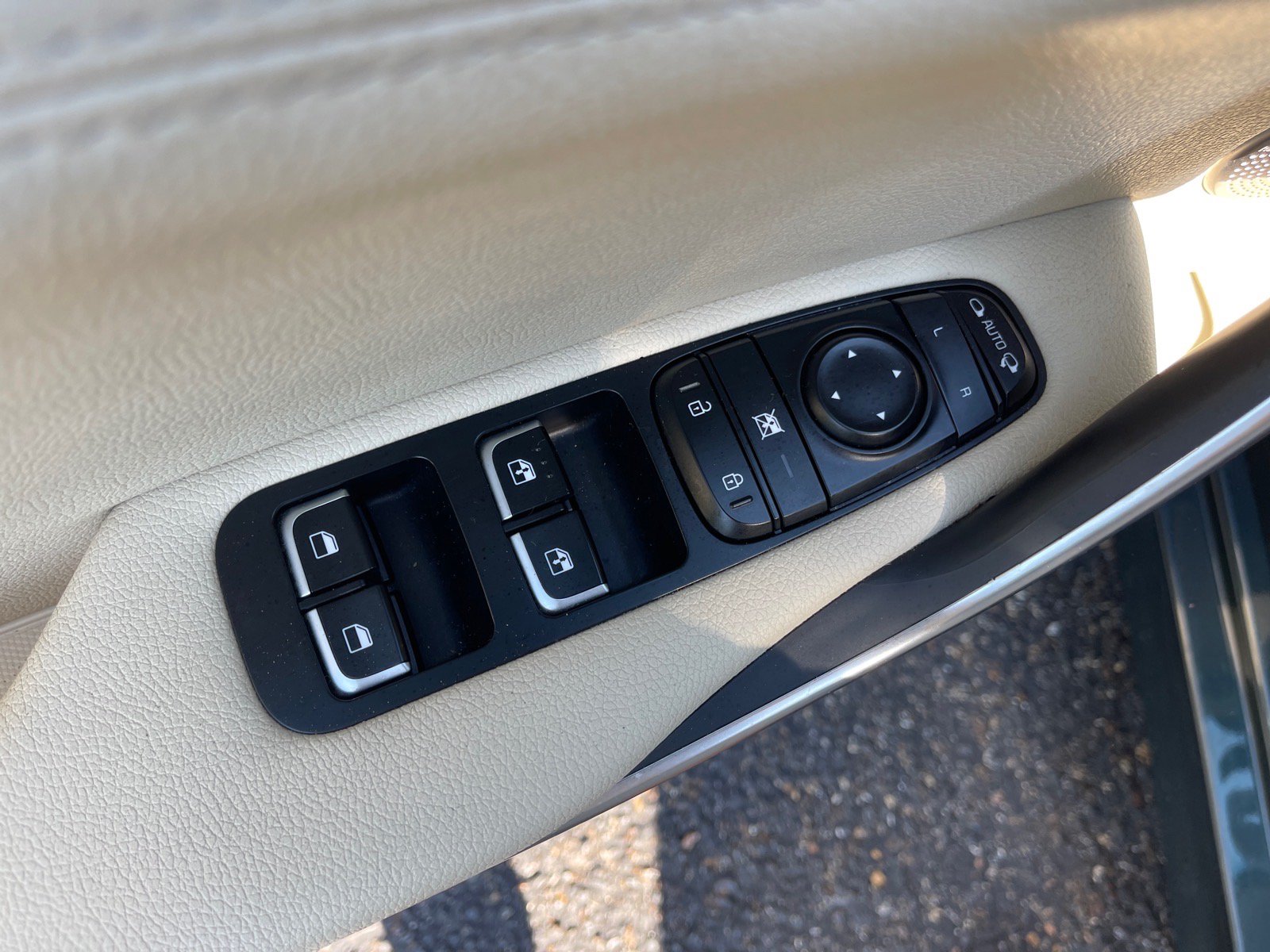 Used 2022 Kia Stinger GT-Line w/ Sun & Sound Package RWD image 8