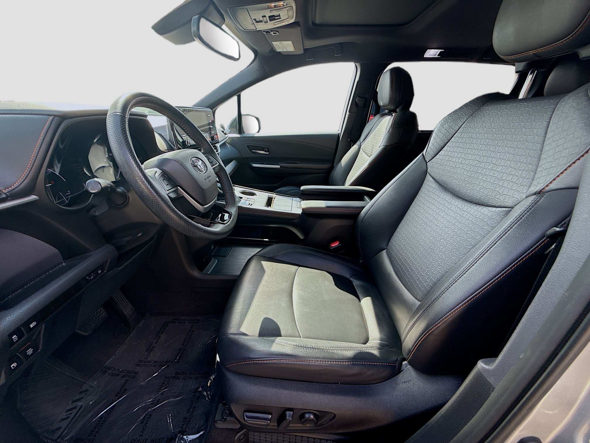 Used 2022 Toyota Sienna XSE FWD image 19