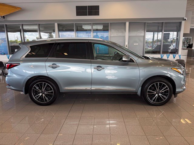 Used 2017 INFINITI QX60 Luxe w/ Premium Plus Package AWD/4WD image 2